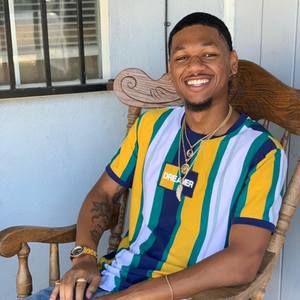 Meet your Posher, Derrick